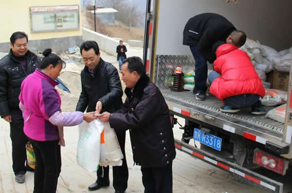 隴運集團(tuán)公司開展春節(jié)前走訪幫扶慰問活動