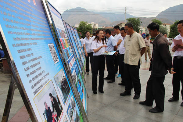 隴運(yùn)集團(tuán)公司組織開(kāi)展“6.16”安全宣傳咨詢(xún)?nèi)栈顒?dòng)