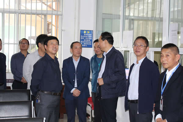 市安委辦主任、安監(jiān)局局長李永宏一行到隴運集團(tuán)公司檢查指導(dǎo)工作