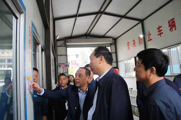 市安委辦主任、安監(jiān)局局長李永宏一行到隴運集團(tuán)公司檢查指導(dǎo)工作