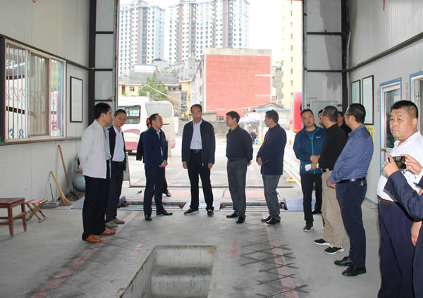 市安委辦主任、安監(jiān)局局長李永宏一行到隴運集團(tuán)公司檢查指導(dǎo)工作