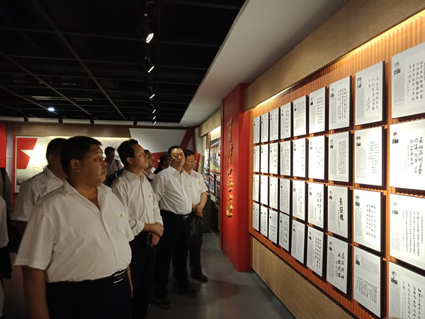 隴運集團公司黨委開展“不忘初心、牢記使命”紀念建黨98周年主題黨日活動