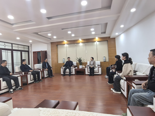 隴運(yùn)集團(tuán)潤(rùn)華旅游客運(yùn)公司、晟游天下旅行社與隴南師范學(xué)院歷史文化與旅游學(xué)院達(dá)成見(jiàn)習(xí)合作意向